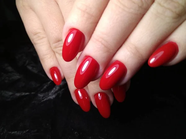 Sexy Manicura Roja Sobre Fondo Textural Moda — Foto de Stock