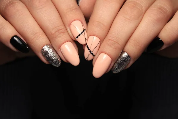 Mooie Mode Manicure Met Een Ontwerp Lange Nagels — Stockfoto