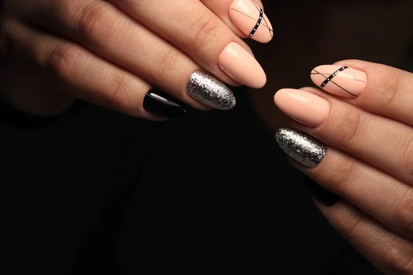 Mooie Mode Manicure Met Een Ontwerp Lange Nagels — Stockfoto