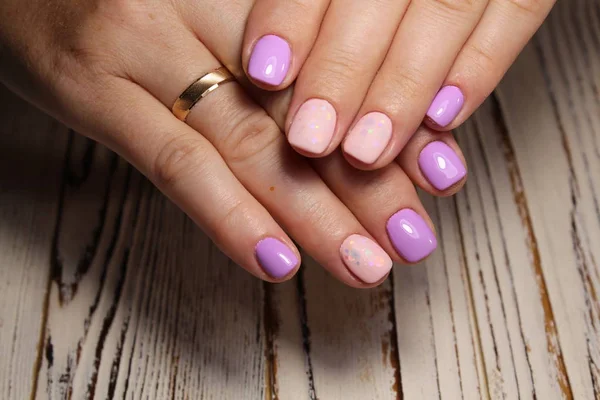 Manicure Rosa Moda Fundo Textural Branco — Fotografia de Stock