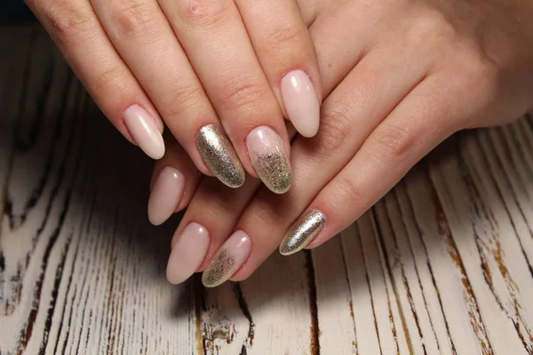 Glamoureuze Manicure Van Nagels Mooie Vrouwelijke Handen — Stockfoto