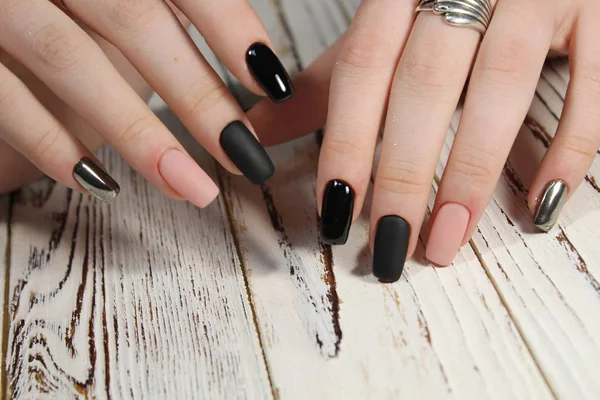 Hermosas Uñas Largas Delicada Manicura Perlas — Foto de Stock