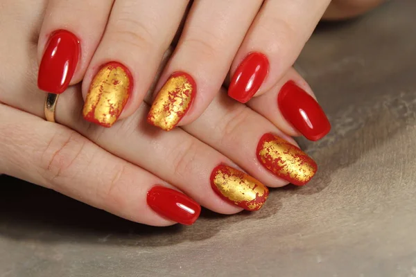 güzel bir doku üzerinde bir tasarım ile moda manikür