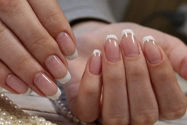 Divatos Természetes Manikűr Hosszú Gyönyörű Nails — Stock Fotó