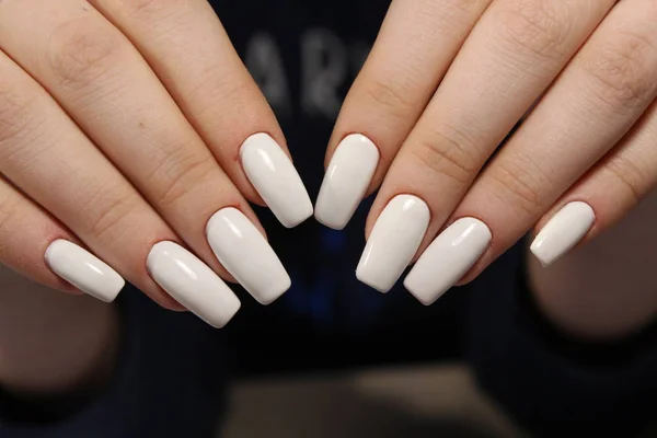 Modieuze Witte Manicure Van Nagels Een Mooie Textuur Achtergrond — Stockfoto