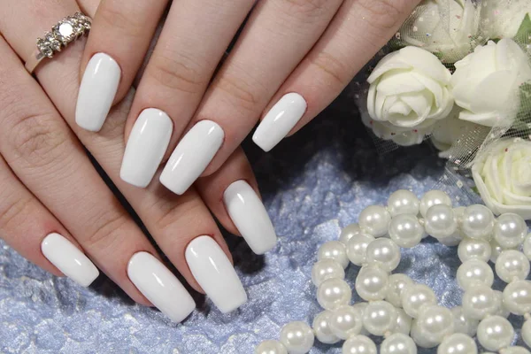 Modieuze Witte Manicure Een Mooie Textuur Achtergrond — Stockfoto