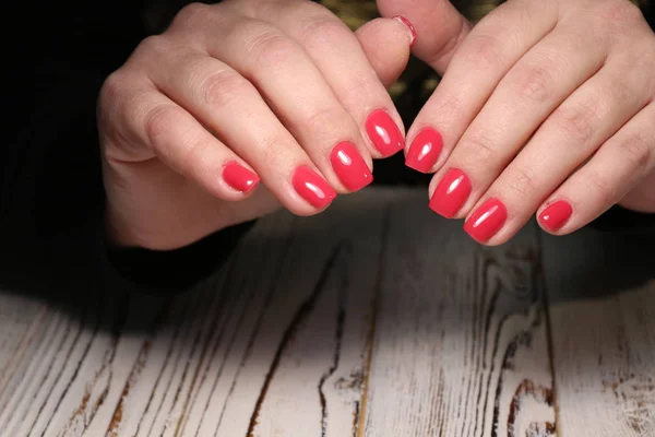 Hermosa Manicura Laca Gel Sobre Fondo Moda Texturizado — Foto de Stock