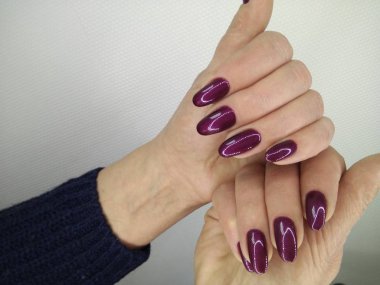 göz alıcı manikür çivi güzel eller üzerinde