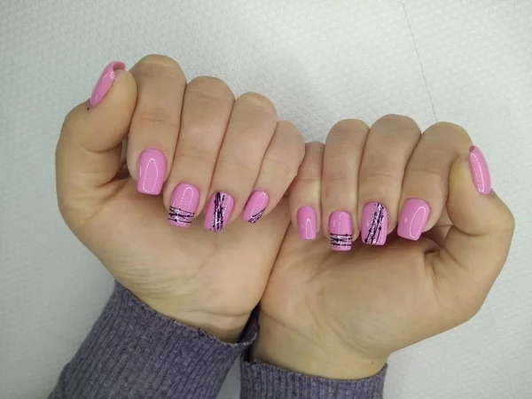 Fashionable pink nails — Stock Photo, Image