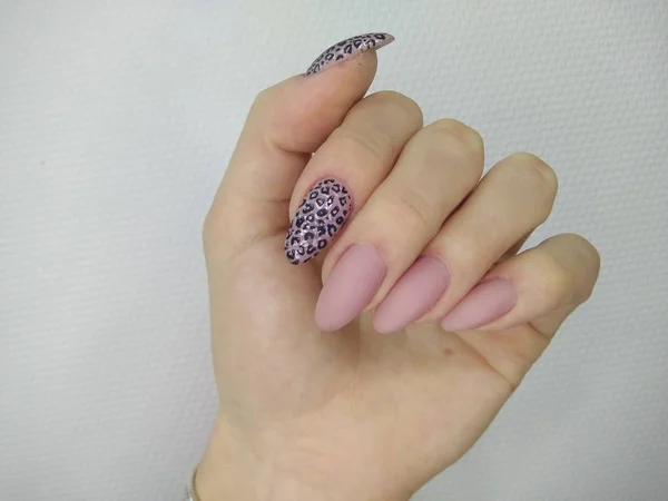 Mode manicure van nagels — Stockfoto