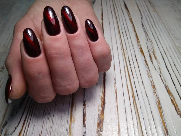 Beautiful red nails — Stock Photo, Image