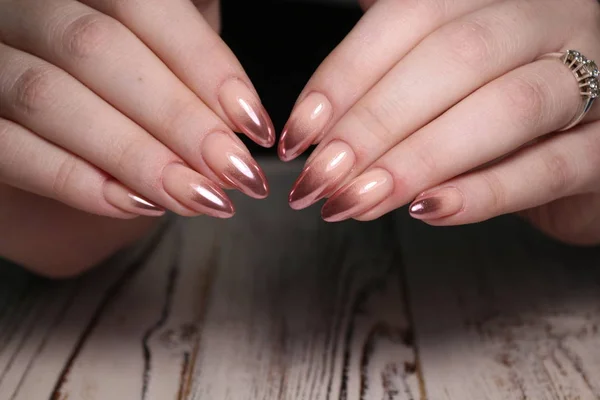 Mooie manicure van nagels — Stockfoto