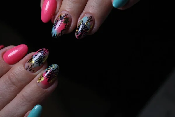 Closeup photo of a beautiful female hands with elegant manicure — Stock Photo, Image