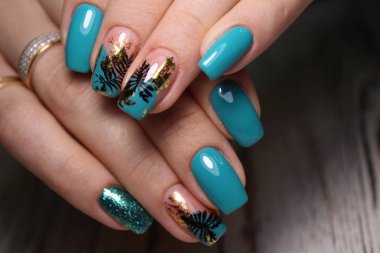 trendy bir doku üzerinde göz alıcı güzel manikür