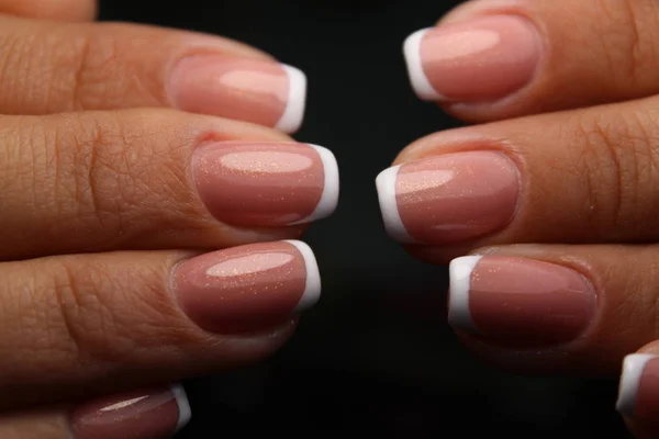 Manicure rosa sexy su unghie belle lunghe — Foto Stock