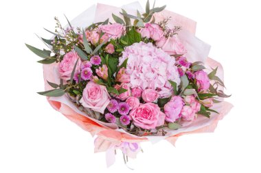 Taze çiçekler, beyaz arka plan parlak buketny kompozisyon