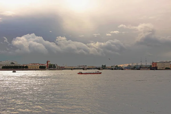 Rusland Petersburg Een Plezierboot Neva Voor Storm — Stockfoto