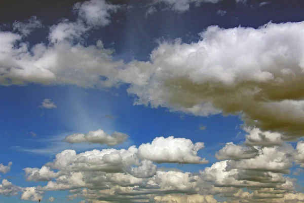 Nuvens Cúmulos Céu Azul — Fotografia de Stock