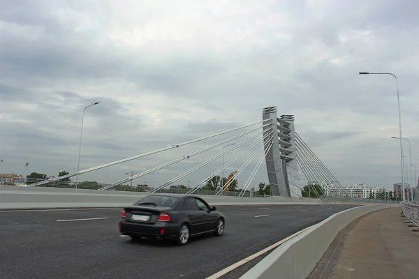 Гоночний Автомобіль Кабельному Мосту — стокове фото