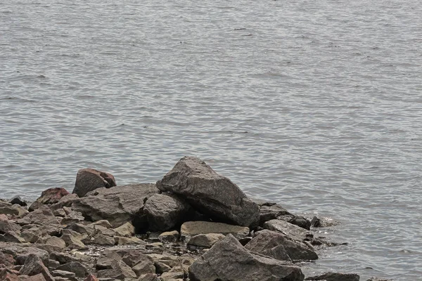 Okyanus Kıyısında Granit Taş — Stok fotoğraf