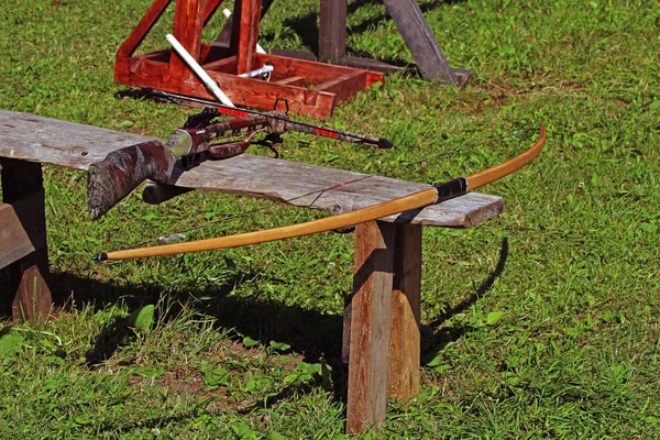 Medieval Weapons Bow Crossbow — Stock Photo, Image