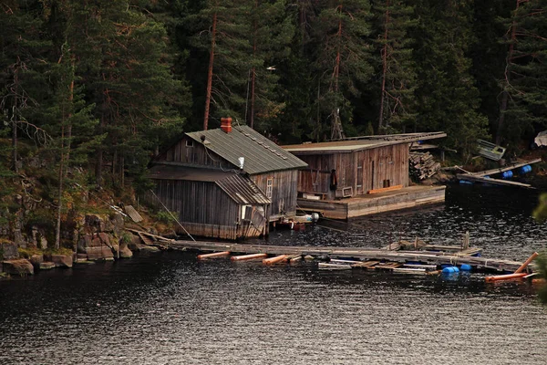 Vervallen Houten Hut Het Meer — Stockfoto