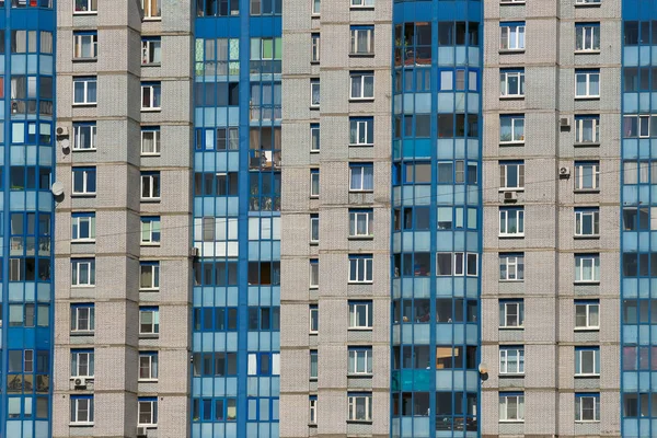 Fenster Eines Mehrfamilienhauses Dem Jeder Mieter Seine Privatsphäre Hat — Stockfoto