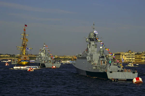 Липня 2019 Росія Санкт Петербург Бойові Кораблі Річці Нева — стокове фото