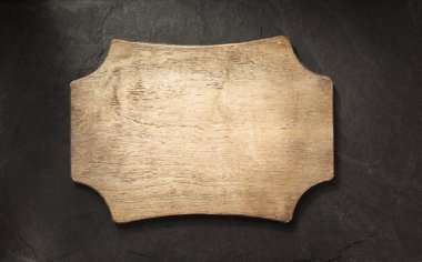 siyah arduvaz taş arka panelde oturum