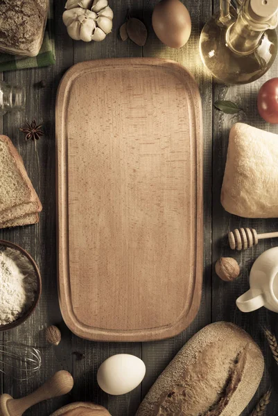 パン製品の木製の背景 — ストック写真