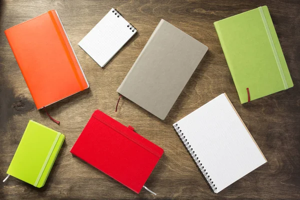 Notebook Colorido Textura Fundo Madeira — Fotografia de Stock