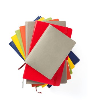 renkli defter beyaz arka plan izole