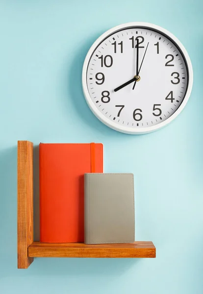 Notepad Book Shelf Wall Background Surface — Stock Photo, Image