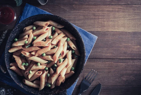 Fertige Pasta Auf Holzgrund — Stockfoto