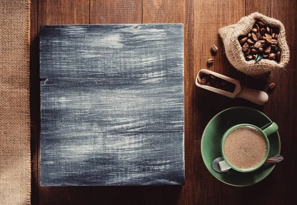 Taza Café Frijoles Sobre Fondo Madera —  Fotos de Stock