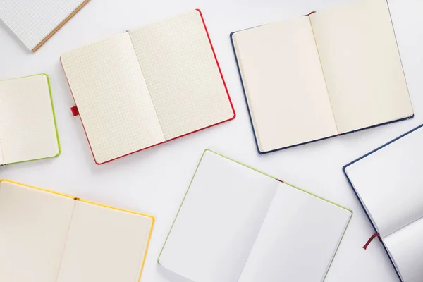 Cuaderno Abierto Libro Con Páginas Vacías Sobre Fondo Blanco Vista —  Fotos de Stock