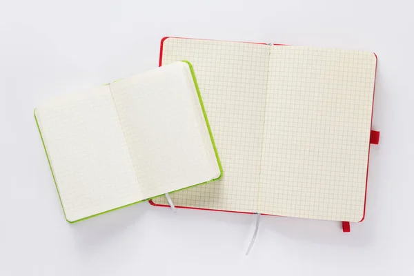 Cuaderno Abierto Con Páginas Vacías Sobre Fondo Blanco Vista Superior —  Fotos de Stock