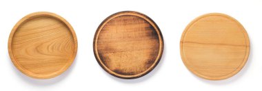 Beyaz arka plan, üstten görünüm, ahşap pizza veya ekmek kesme tahtası