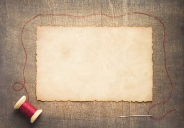 ahşap masa arka plan, üstten görünüm üzerinde iğne ile iplik dikiş