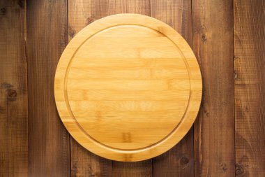 kesme tahtası ahşap arka plan masada 