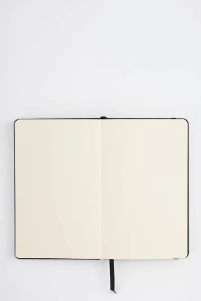 Cuaderno en fondo blanco — Foto de Stock