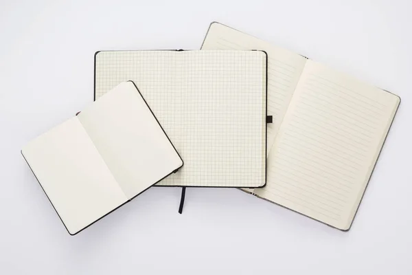 Notebook su sfondo bianco — Foto Stock