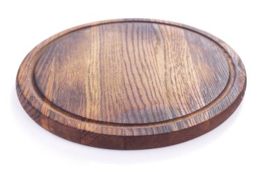 Pizza kesme tahtası veya tepsi beyaz arka planda izole