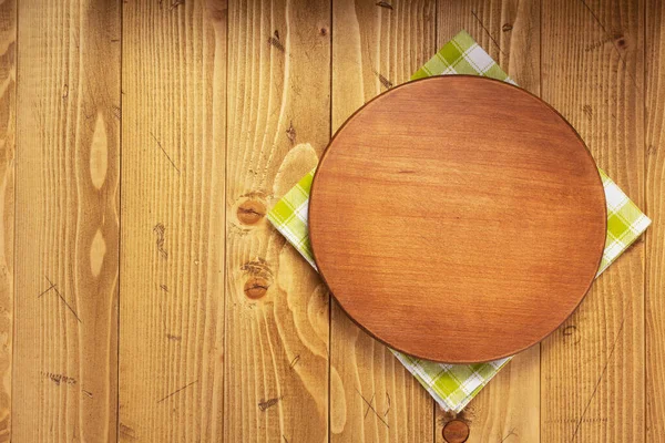 Serwetka Deska Cięcia Pizzy Drewnianym Tle Tekstury — Zdjęcie stockowe