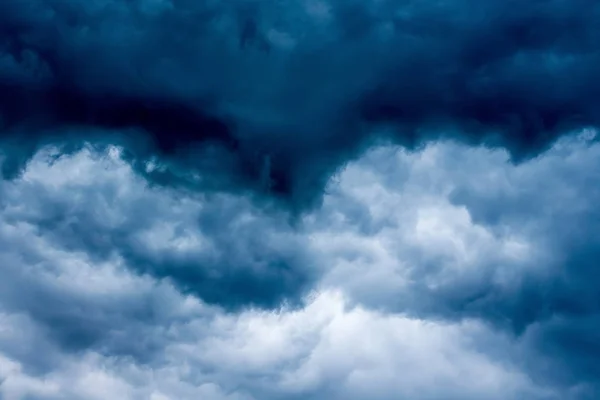 Der Dunkle Stürmische Himmel Während Des Sturms Vorlage Für Design — Stockfoto