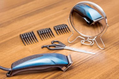 Kuaför Salonu tablo araçları: düzeltici, püskürtme, makas, ayna