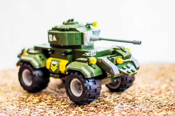 Speelgoed Tank Een Geweldig Cadeau Voor Jongen Zijn Verjaardag — Stockfoto