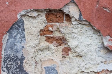 Doku eski yıkılan alçı, hangi tuğla görülebilir