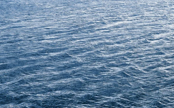 Olas Agua Durante Viento Textura Superficie Del Agua Con Olas —  Fotos de Stock