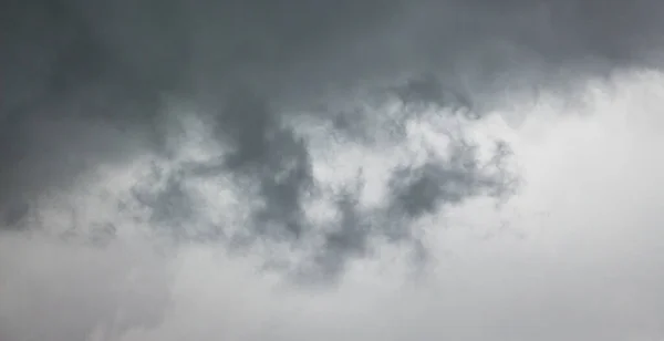 Nubes Oscuras Dramáticas Una Tormenta Fondo Para Diseño — Foto de Stock